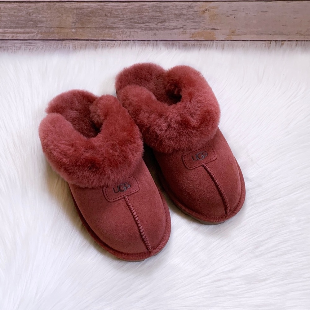UGG Coquette Slippers For Outdoor/Indoor Use - Picture 3 of 7